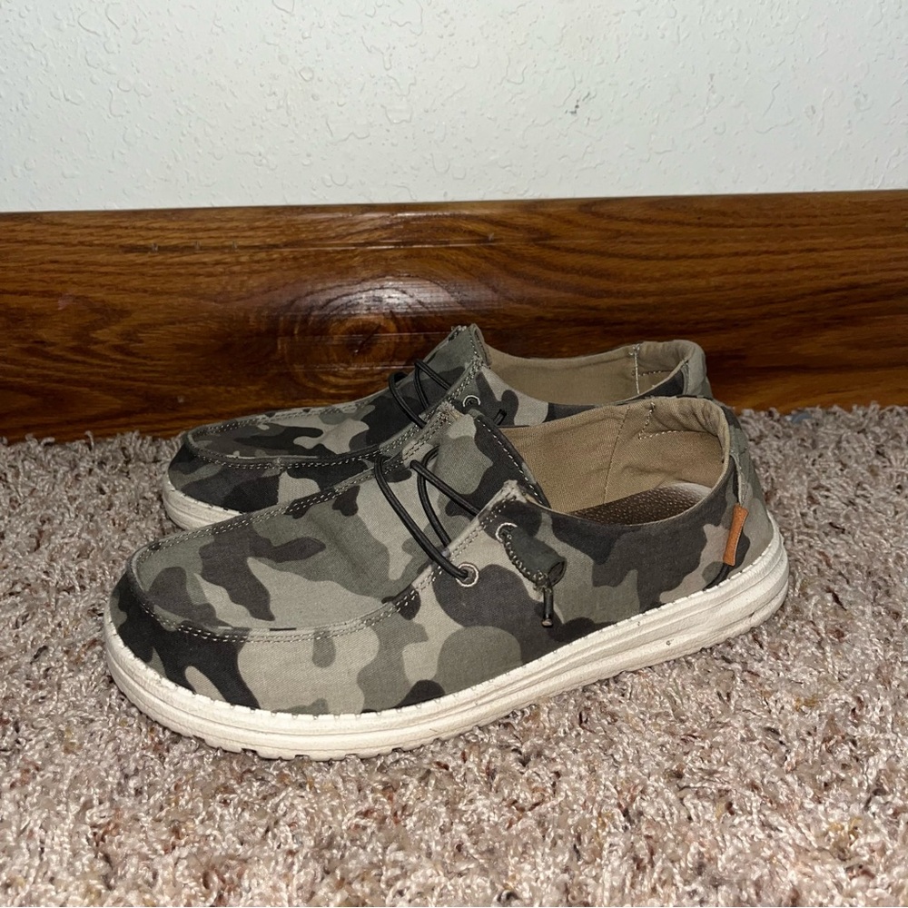 Wendy Camo Dudes